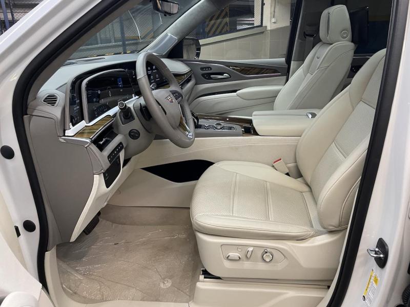 Купить Cadillac Escalade бензин 2023 id-1007091 в Киеве, Фото №[delta]