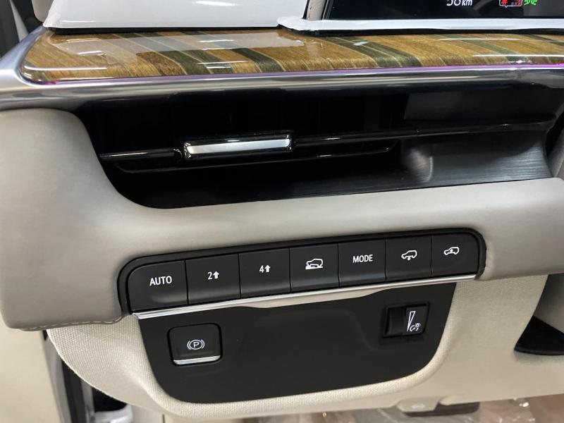 Купить Cadillac Escalade бензин 2023 id-1007091 в Киеве, Фото №[delta]