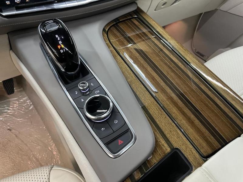 Купить Cadillac Escalade бензин 2023 id-1007091 в Киеве, Фото №[delta]