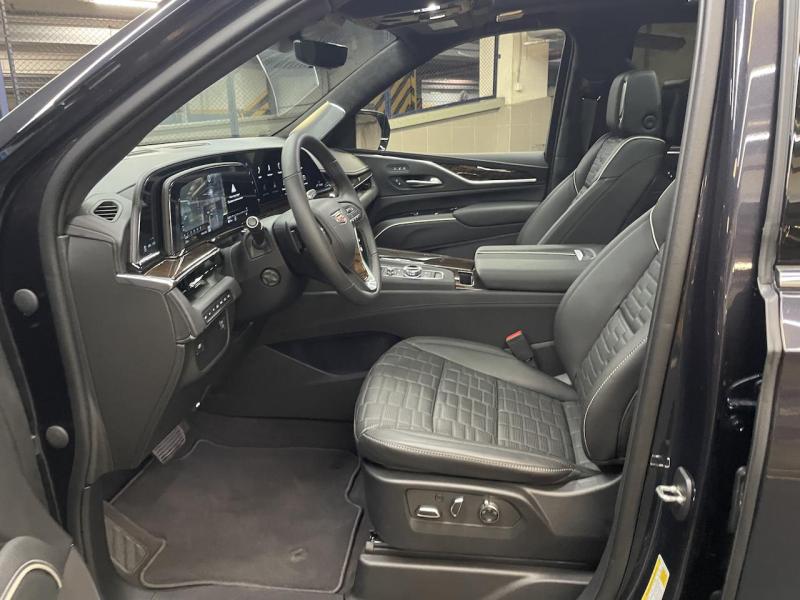 Купить Cadillac Escalade Premium Luxury Platinum бензин 2023 id-1007090 в Киеве, Фото №[delta]