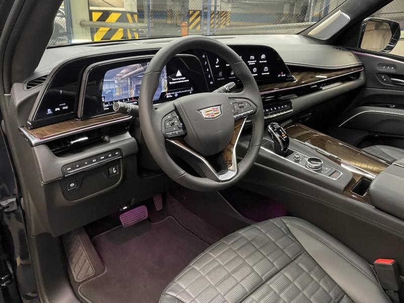 Купить Cadillac Escalade Premium Luxury Platinum бензин 2023 id-1007090 в Киеве, Фото №[delta]