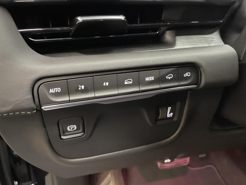 Купить Cadillac Escalade Premium Luxury Platinum бензин 2023 id-1007090 в Киеве, Фото №[delta]