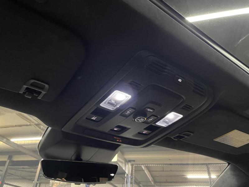 Купить Cadillac Escalade Premium Luxury Platinum бензин 2023 id-1007090 в Киеве, Фото №[delta]