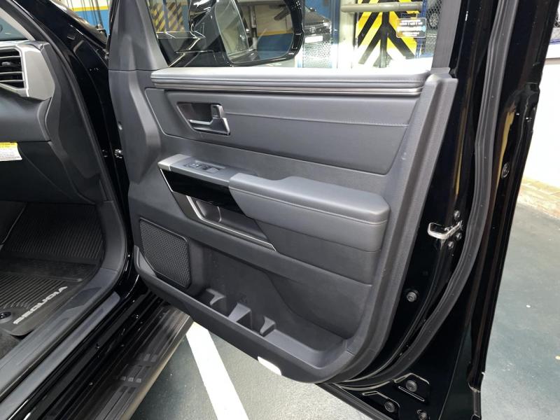 Купить Toyota Sequoia Trd Pro гибрид 2023 id-1007096 в Киеве, Фото №[delta]