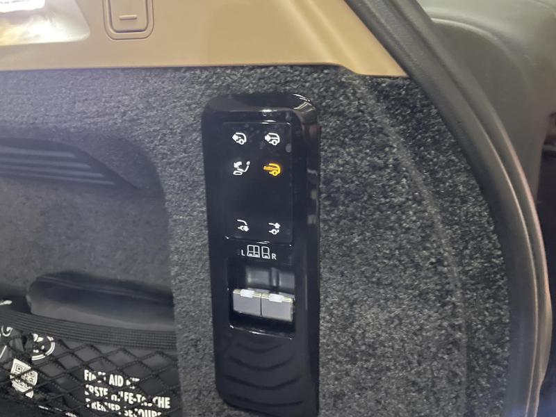 Купить Land-Rover Range-Rover Autobiography бензин 2024 id-1007095 в Киеве, Фото №[delta]