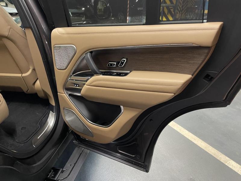 Купить Land-Rover Range-Rover Autobiography бензин 2024 id-1007095 в Киеве, Фото №[delta]