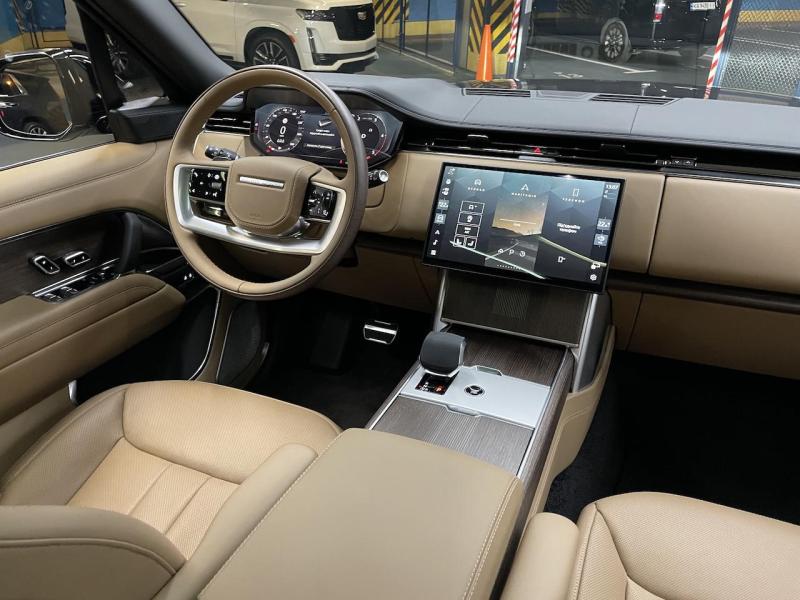 Купить Land-Rover Range-Rover Autobiography бензин 2024 id-1007095 в Киеве, Фото №[delta]