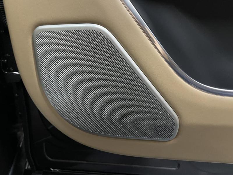 Купить Land-Rover Range-Rover Autobiography бензин 2024 id-1007095 в Киеве, Фото №[delta]