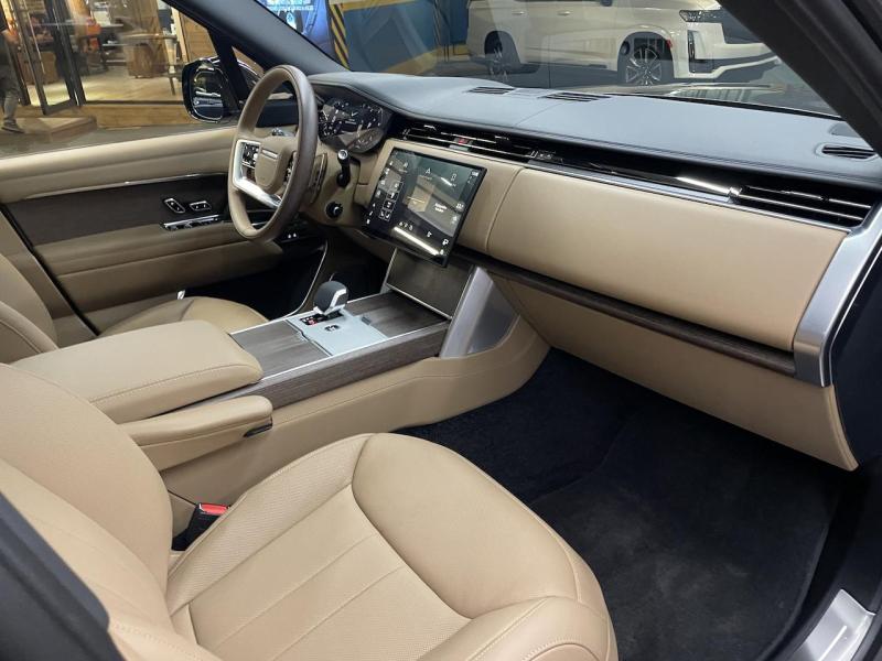 Купить Land-Rover Range-Rover Autobiography бензин 2024 id-1007095 в Киеве, Фото №[delta]