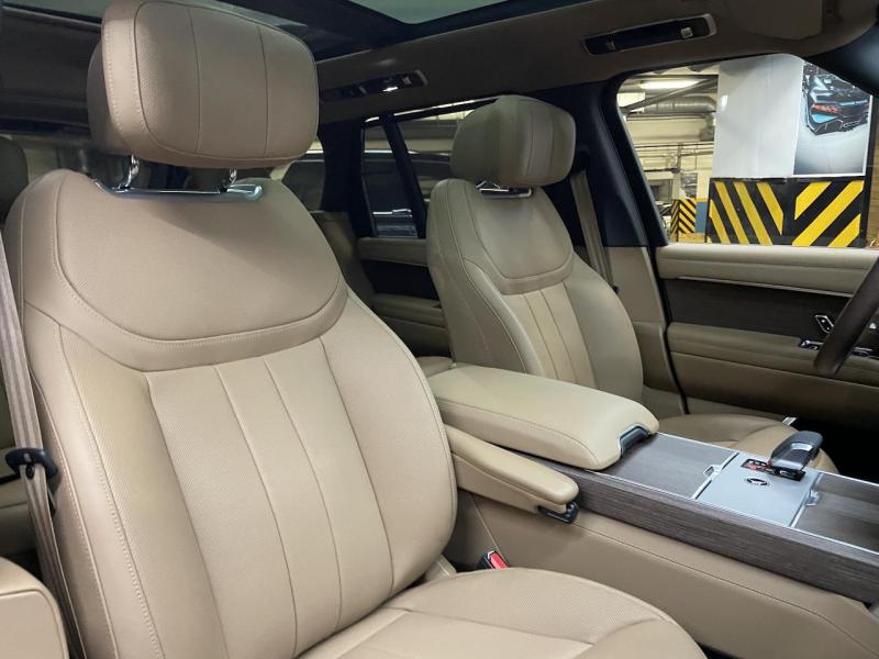 Купить Land-Rover Range-Rover Autobiography бензин 2024 id-1007095 в Киеве, Фото №[delta]