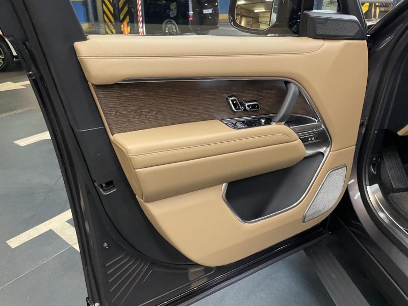 Купить Land-Rover Range-Rover Autobiography бензин 2024 id-1007095 в Киеве, Фото №[delta]