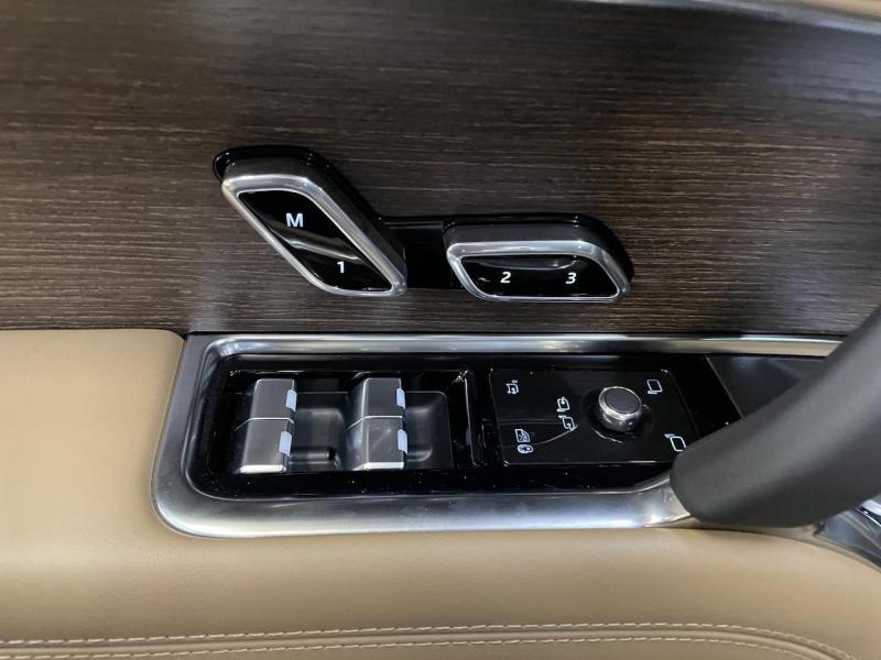 Купить Land-Rover Range-Rover Autobiography бензин 2024 id-1007095 в Киеве, Фото №[delta]