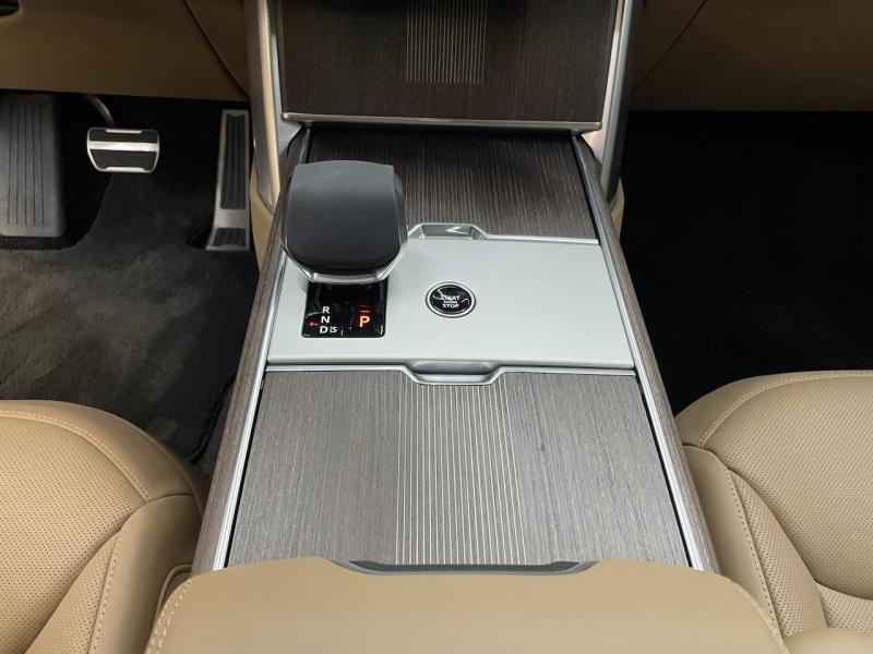 Купить Land-Rover Range-Rover Autobiography бензин 2024 id-1007095 в Киеве, Фото №[delta]