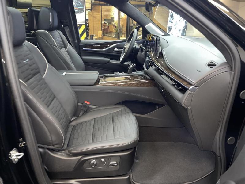 Купить Cadillac Escalade ESV бензин 2024 id-1007101 в Киеве, Фото №[delta]