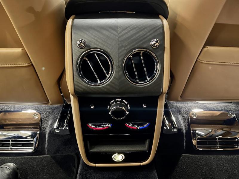 Купить Rolls-Royce Cullinan бензин 2019 id-1007116 в Киеве, Фото №[delta]