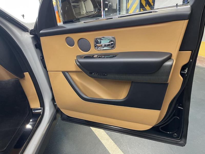 Купить Rolls-Royce Cullinan бензин 2019 id-1007116 в Киеве, Фото №[delta]