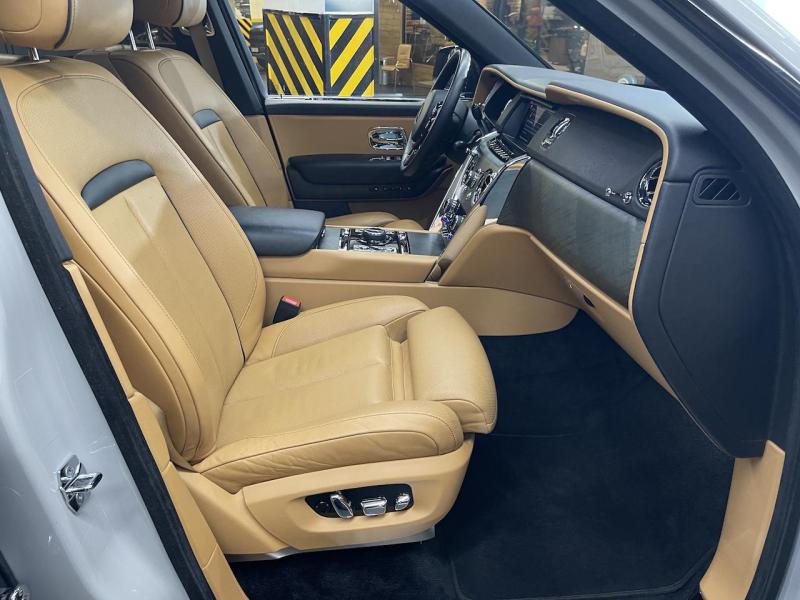 Купить Rolls-Royce Cullinan бензин 2019 id-1007116 в Киеве, Фото №[delta]