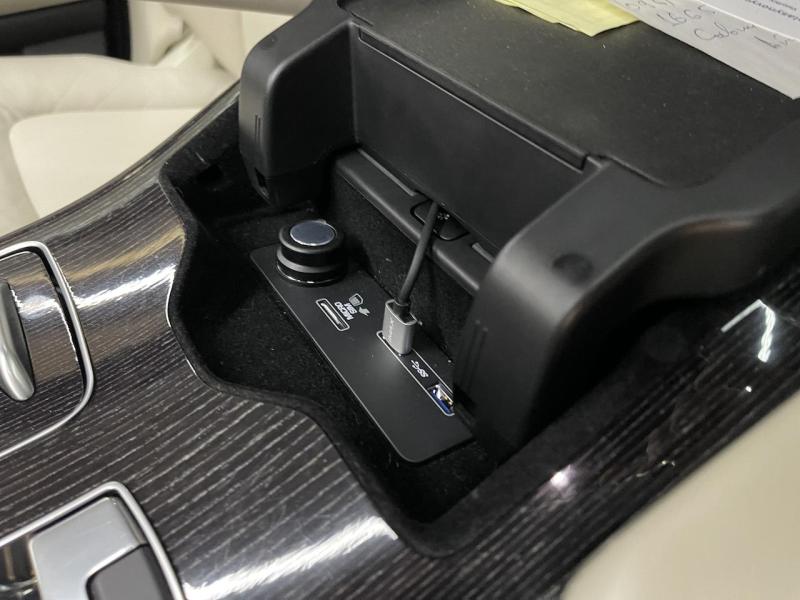 Купить Land-Rover Range-Rover Autobiography Long дизель 2020 id-1007137 в Киеве, Фото №[delta]