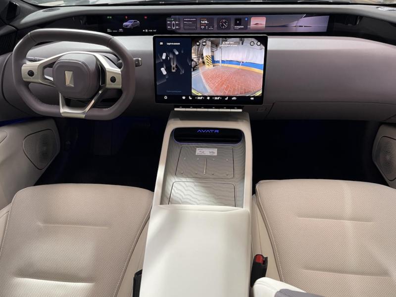 Купить Avatr 12 GT Sport AWD электро 2024 id-1007140 в Киеве, Фото №[delta]