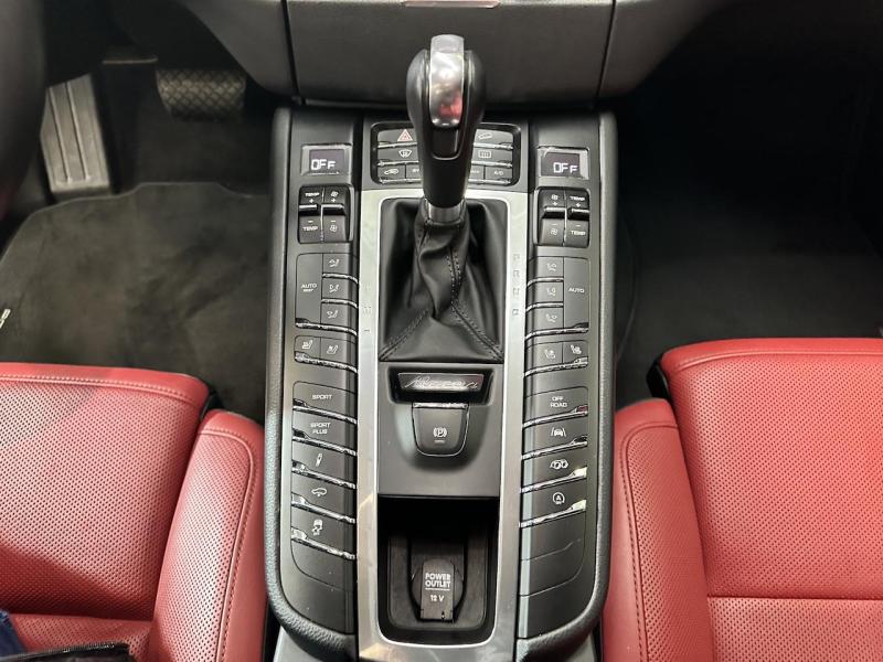 Купить Porsche Macan GTS бензин 2016 id-1007218 в Киеве, Фото №[delta]