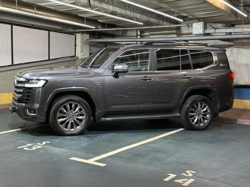 Купить Toyota Land Cruiser 300 Premium 70th бензин 2021 id-1007265 в Киеве, Фото №[delta]