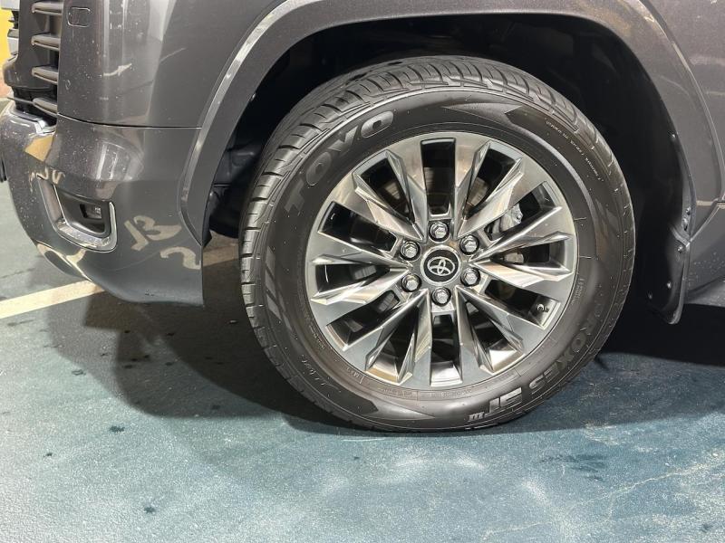 Купить Toyota Land Cruiser 300 Premium 70th бензин 2021 id-1007265 в Киеве, Фото №[delta]