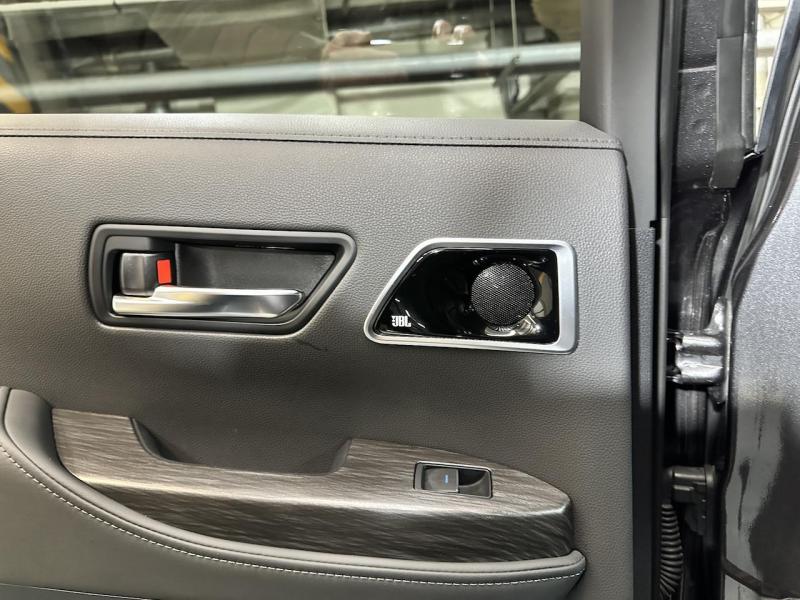 Купить Toyota Land Cruiser 300 Premium 70th бензин 2021 id-1007265 в Киеве, Фото №[delta]