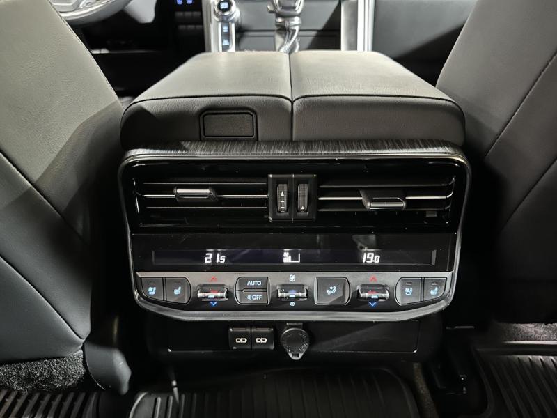 Купить Toyota Land Cruiser 300 Premium 70th бензин 2021 id-1007265 в Киеве, Фото №[delta]