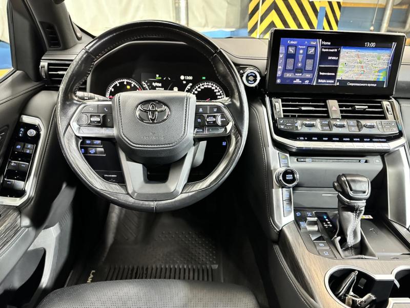 Купить Toyota Land Cruiser 300 Premium 70th бензин 2021 id-1007265 в Киеве, Фото №[delta]