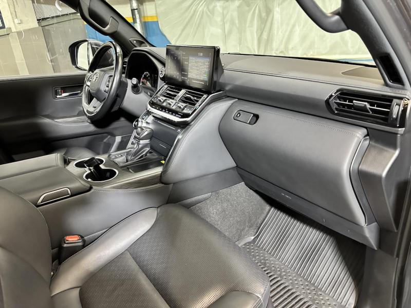 Купить Toyota Land Cruiser 300 Premium 70th бензин 2021 id-1007265 в Киеве, Фото №[delta]