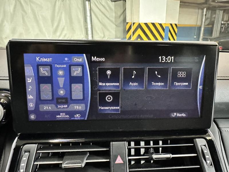 Купить Toyota Land Cruiser 300 Premium 70th бензин 2021 id-1007265 в Киеве, Фото №[delta]