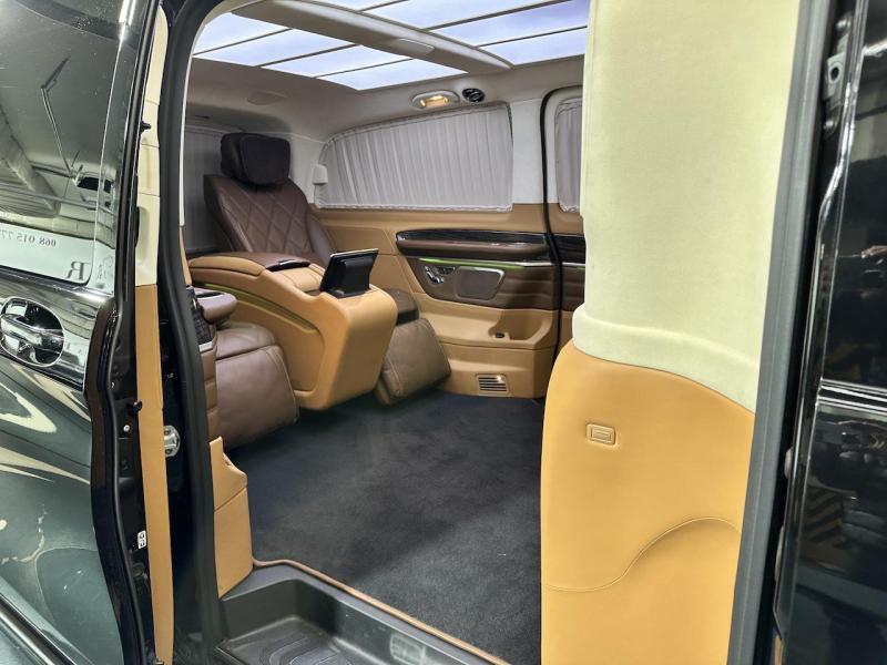 Купить Mercedes-Benz V 300D 4MATIC Extralong дизель 2023 id-1007290 в Киеве, Фото №[delta]