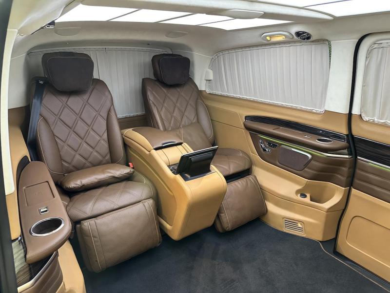 Купить Mercedes-Benz V 300D 4MATIC Extralong дизель 2023 id-1007290 в Киеве, Фото №[delta]
