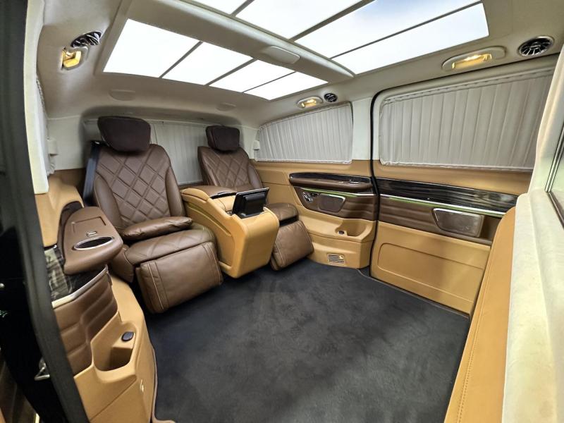 Купить Mercedes-Benz V 300D 4MATIC Extralong дизель 2023 id-1007290 в Киеве, Фото №[delta]