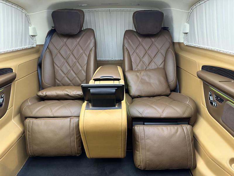 Купить Mercedes-Benz V 300D 4MATIC Extralong дизель 2023 id-1007290 в Киеве, Фото №[delta]