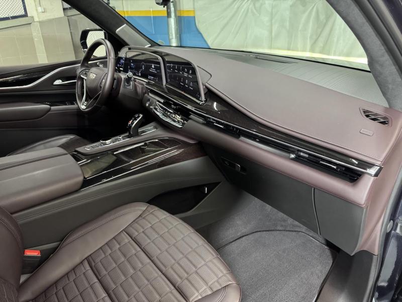 Купить Cadillac Escalade Premium Luxury Platinum бензин 2022 id-1007318 в Киеве, Фото №[delta]