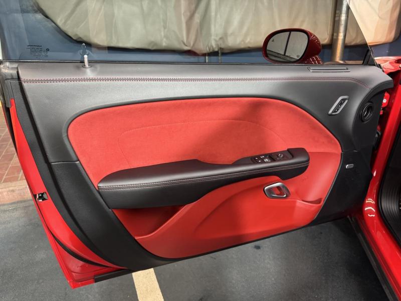 Купить Dodge Challenger Scat pack Shaker 392 бензин 2022 id-1007317 в Киеве, Фото №[delta]