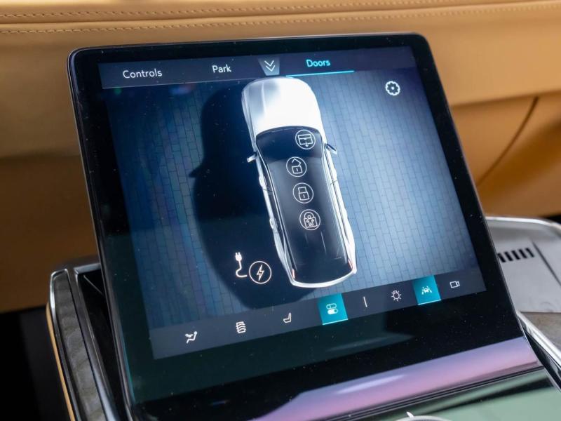 Купить Cadillac Escalade IQ электро 2025 id-1007321 в Киеве, Фото №[delta]