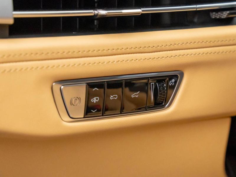 Купить Cadillac Escalade IQ электро 2025 id-1007321 в Киеве, Фото №[delta]