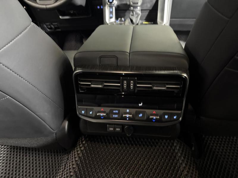 Купить Toyota Land Cruiser 300 Premium 70th GUARD B6+ дизель 2024 id-1007335 в Киеве, Фото №[delta]