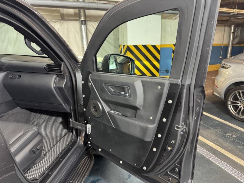 Купить Toyota Land Cruiser 300 Premium 70th GUARD B6+ дизель 2024 id-1007335 в Киеве, Фото №[delta]