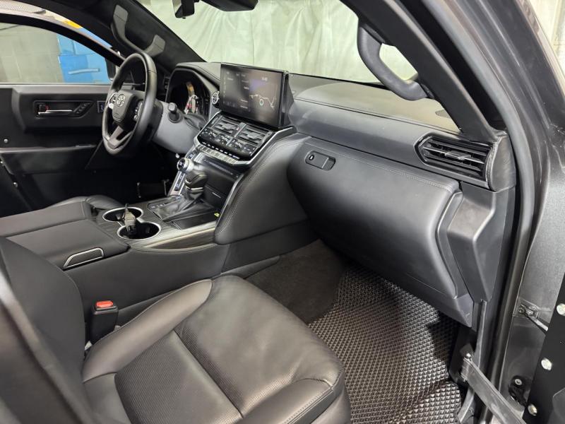 Купить Toyota Land Cruiser 300 Premium 70th GUARD B6+ дизель 2024 id-1007335 в Киеве, Фото №[delta]