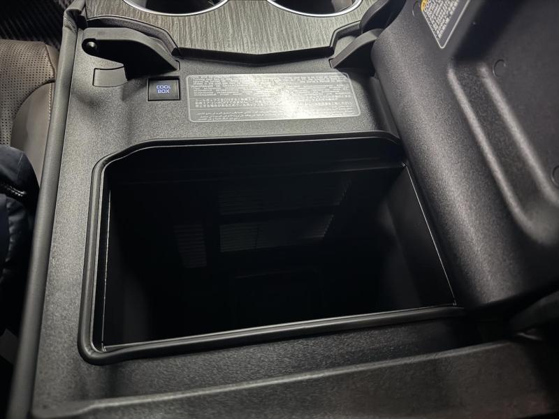 Купить Toyota Land Cruiser 300 Premium 70th GUARD B6+ дизель 2024 id-1007335 в Киеве, Фото №[delta]