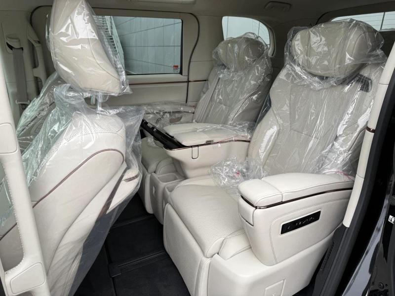 Купить Lexus LM 350h AWD гибрид 2025 id-1007344 в Киеве, Фото №[delta]