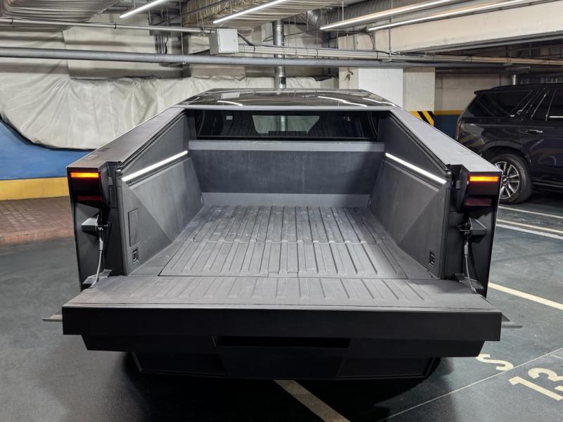 Купить Tesla Cybertruck электро 2024 id-1007365 в Киеве, Фото №[delta]