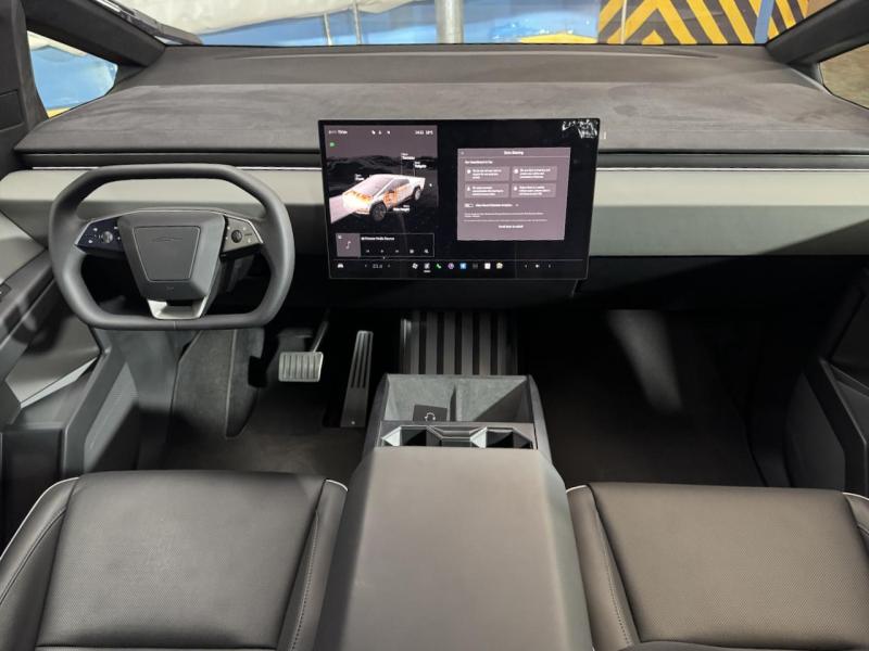 Купить Tesla Cybertruck электро 2024 id-1007365 в Киеве, Фото №[delta]