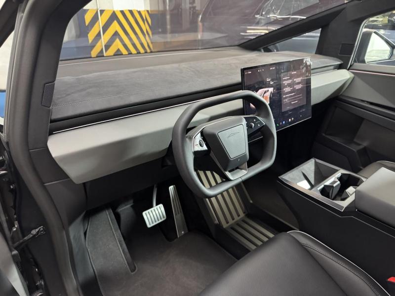 Купить Tesla Cybertruck электро 2024 id-1007365 в Киеве, Фото №[delta]