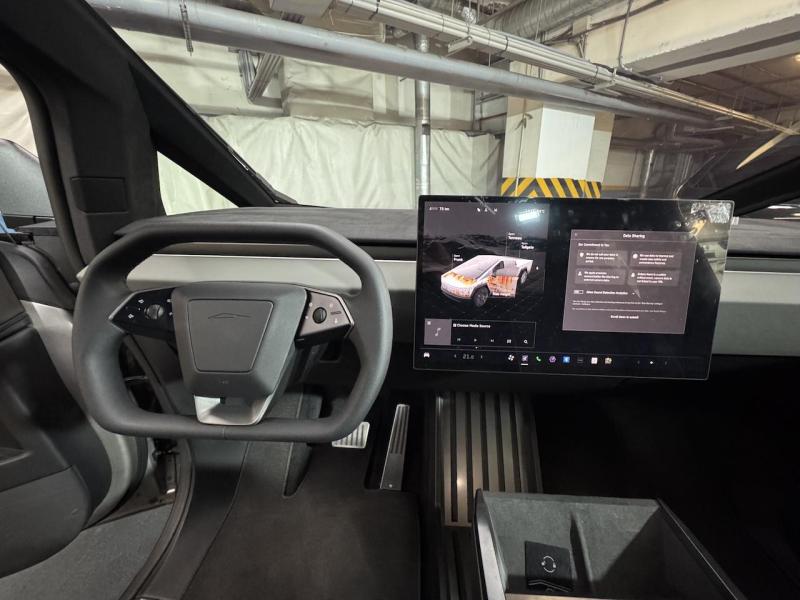 Купить Tesla Cybertruck электро 2024 id-1007365 в Киеве, Фото №[delta]