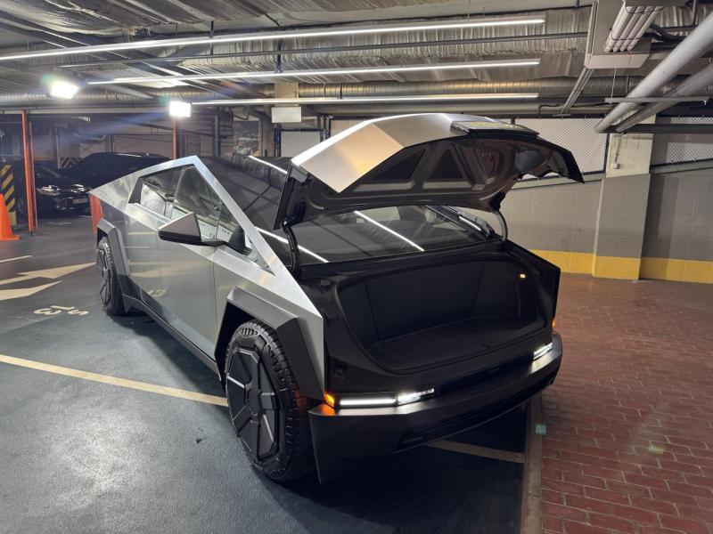 Купить Tesla Cybertruck электро 2024 id-1007365 в Киеве, Фото №[delta]