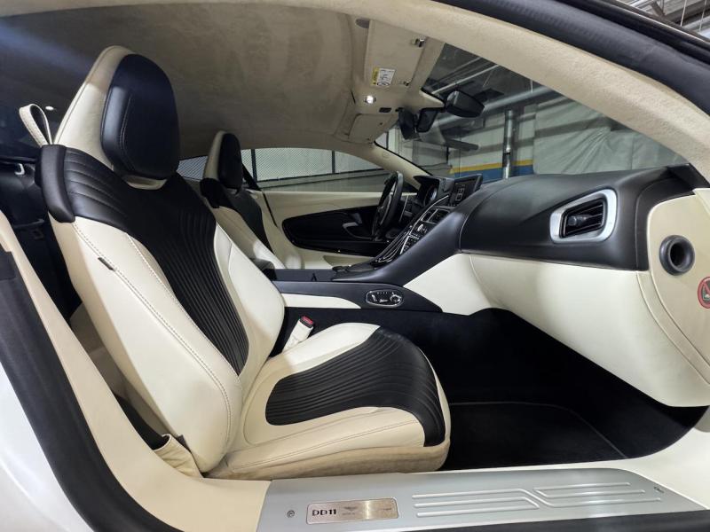 Купить Aston-Martin DB11 бензин 2018 id-1007414 в Киеве, Фото №[delta]